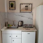 Elenas Garden Apartment *