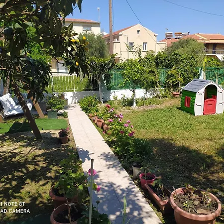 Elenas Garden