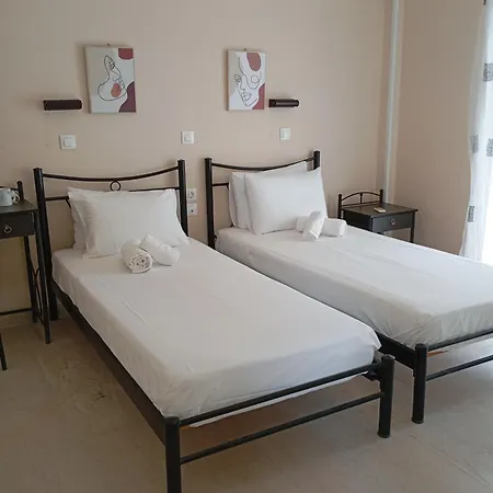 Elenas Garden Apartment *