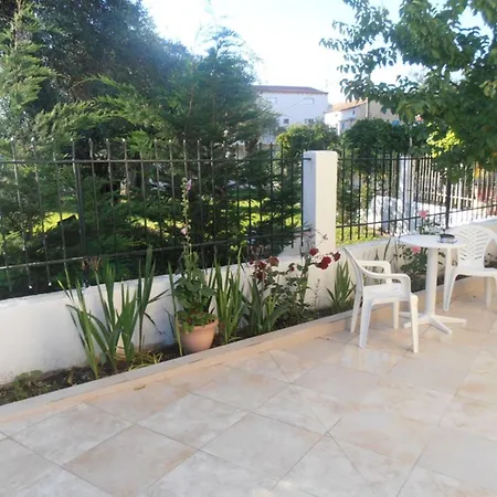 Apartman Elenas Garden Kávosz