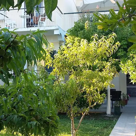 Apartman Elenas Garden Kávosz