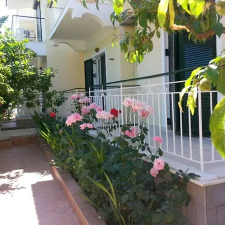 Elenas Garden Kávosz