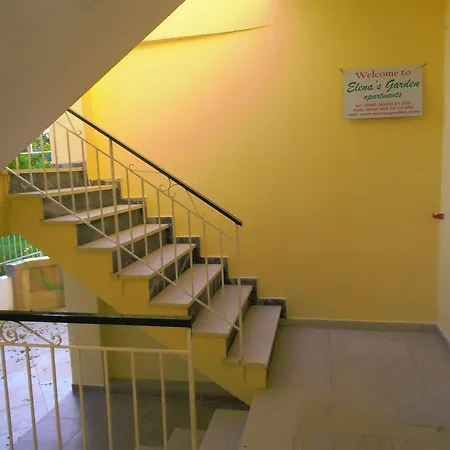 Elenas Garden Apartment *