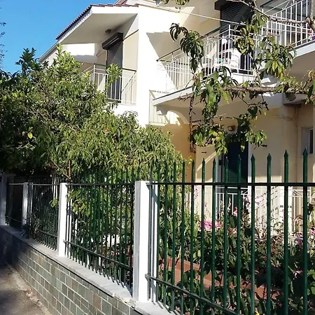 Elenas Garden *